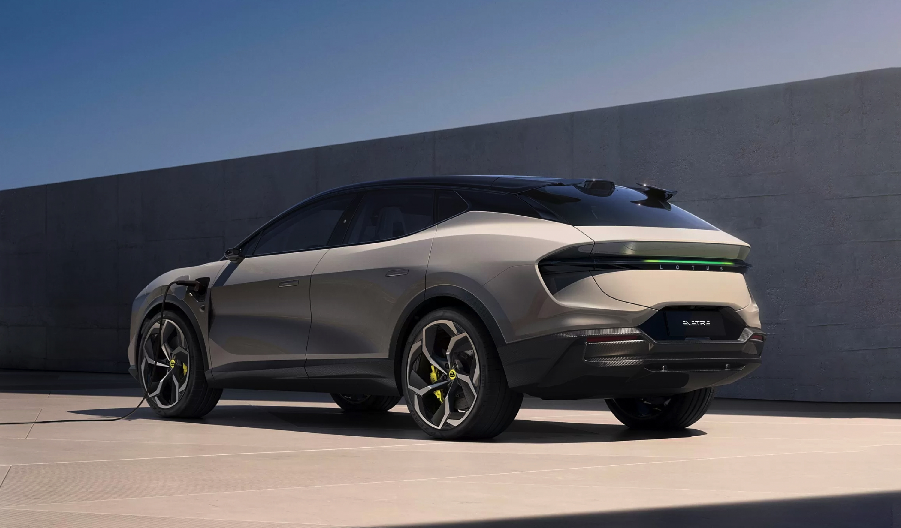 AGR Automotive Group объявляет первые результаты продаж