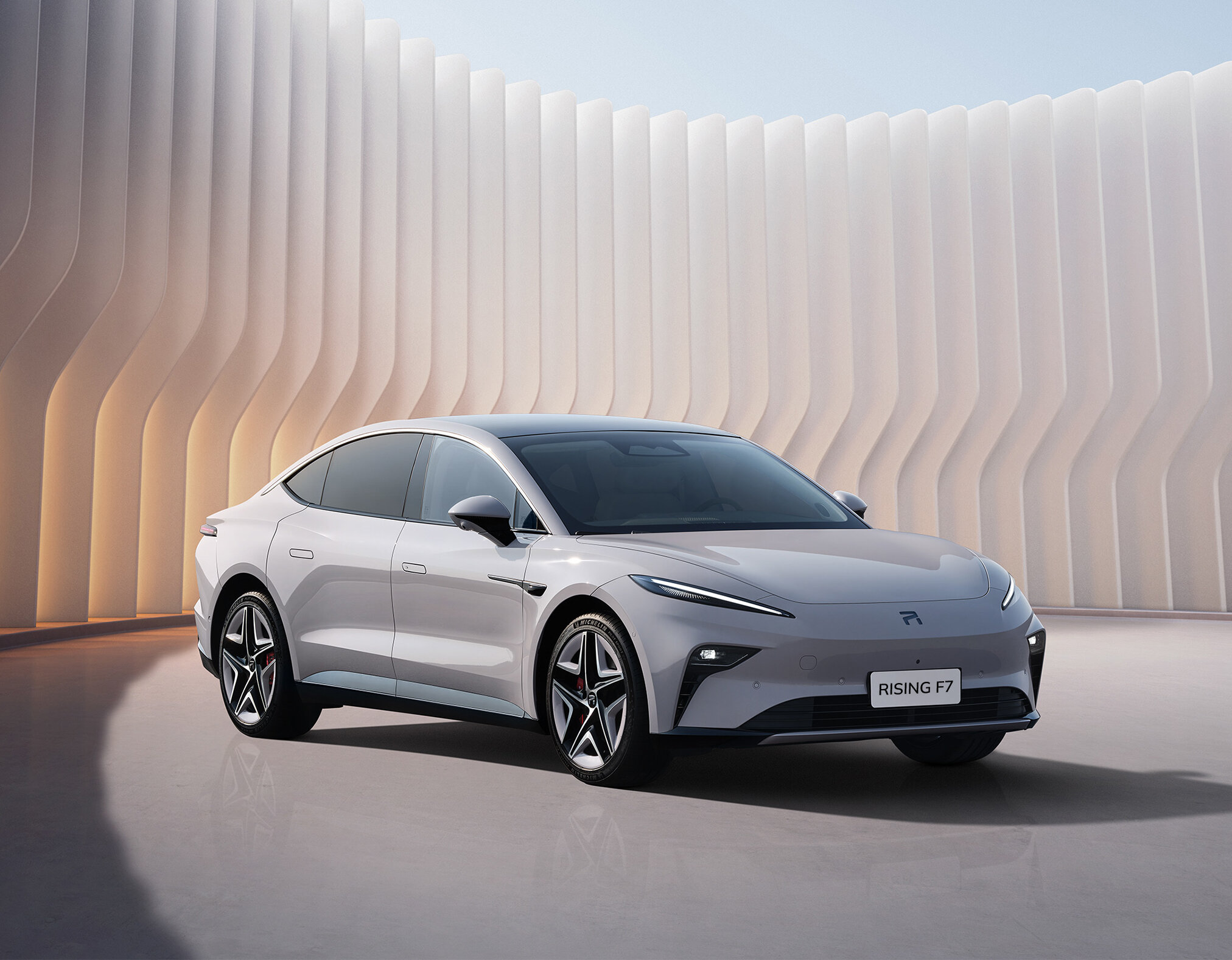 Флагманский седан Rising Auto F7  одержал победу в номинации «Лучший дизайн»  международной премии Good Design Award 2023